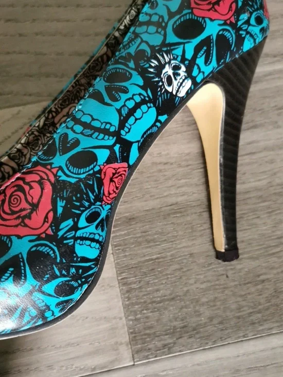 Iron Fist Vintage Y2K Muerte Punk Skull Rose Print High Heel Pumps. Size 10. - Picture 7 of 14